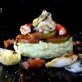 Ensalada de aguacate, tomate y gambas rojas con[...]
