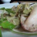 Calamares con alcachofas y picaeta de almendras