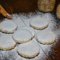 Tortas de polvorón con almendras