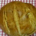 hogaza de pan blanco hecho en casa