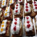HOJALDRES CON MERMELADA Y MERENGUE