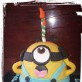 TARTA MINION
