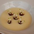 VICHYSSOISE DE MANZANA CON JAMÓN DE PATO