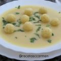 Crema de calabacín con bolitas al queso