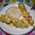 BROCHETAS DE POLLO Y PIÑA CON SALSA AGRIDULCE