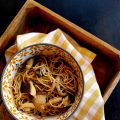 Fideos chinos con shitake y sésamo