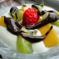 Copa de yogur y frutas