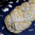 Pan de molde trenzado con semillas