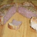 Torta del casar rellena de carne.