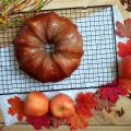 Bundt cake de vino, canela y manzana en[...]