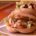MiniPitas con ensalada de pollo y pasas