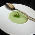Sopa fría de melón y menta sutil