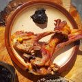 CHULETAS DE CORDERO CON ALIOLI DE AJO NEGRO