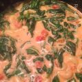 SOPA DE PASTA CON TOMATE , ESPINACAS Y[...]