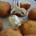 CHAMPIÑONES EMPANADOS CON LACTONESA DE AJO