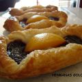 HOJALDRE CON MERMELADA DE MORAS Y MELOCOTON