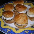 Bocaditos de hojaldre con queso de cabra y[...]