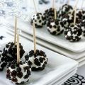 Piruletas de queso de untar