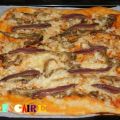 Pizza de berenjena y calçots con anchoas y miel