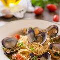 Espagueti con almejas - Spagetti alle vongole