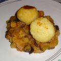 Bolas de patata y queso con pisto