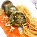 Espaguetis con salsa de tomate casera y[...]