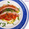 Salchichas frescas con pimiento y cebolla