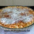 Tarta de hojaldre rellena de manzana