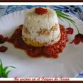 Flan de arroz con bonito, tortilla y tomate