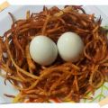 Nidos de patata con huevos de codorniz