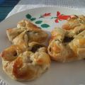 HOJALDRINAS DE CEBOLLA Y ACELGAS CARAMELIZADAS