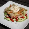 Ensalada de pasta con aguacate