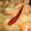 Camarones al Vino Blanco y Chile de Árbol