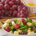 Ensalada de uvas y queso