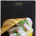 Croissant de queso, pera y pavo