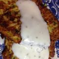 Tortitas de calabacín con salsa de yogur