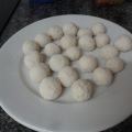 Gyeongdan, 경단. Dulce coreano de pastel de arroz.