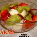 Macedonia de fresones, kiwi y queso fresco