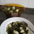 Pencas de borrajas con patatas al ajillo[...]