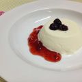 panna cotta con coulis de fresa