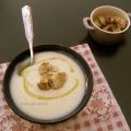 CREMA DE COLIFLOR Y QUESO CHEDDAR CON CROUTONS[...]