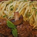 Tallarines con Albóndigas en Salsa de Hongos[...]
