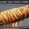 TRENZA DE POLLO, BACON Y JAMÓN CON QUESO AZUL