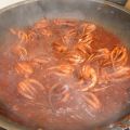 PATAS DE CALAMAR CON TOMATE