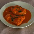 Merluza con salsa de pimientos de piquillo