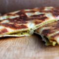 Amritsari naan, pan hindú relleno