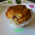 Muffins de chocolate blanco y mermelada de fresa