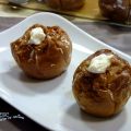 Manzana asada con nueces, pasas y queso[...]