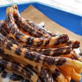 Churros con Chocolate.