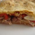 EMPANADA DE ATÚN Y PIQUILLOS